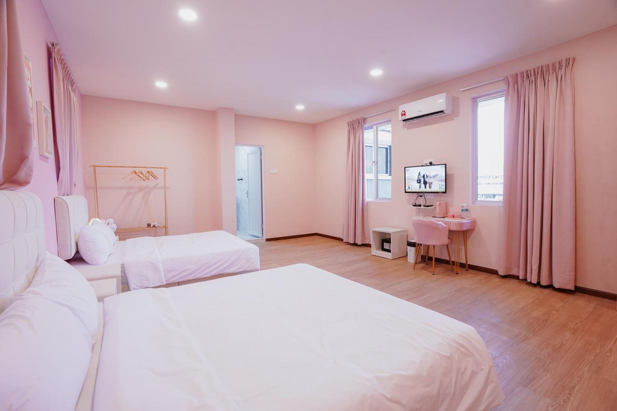 Pink Cabana Hotel George Town Extérieur photo