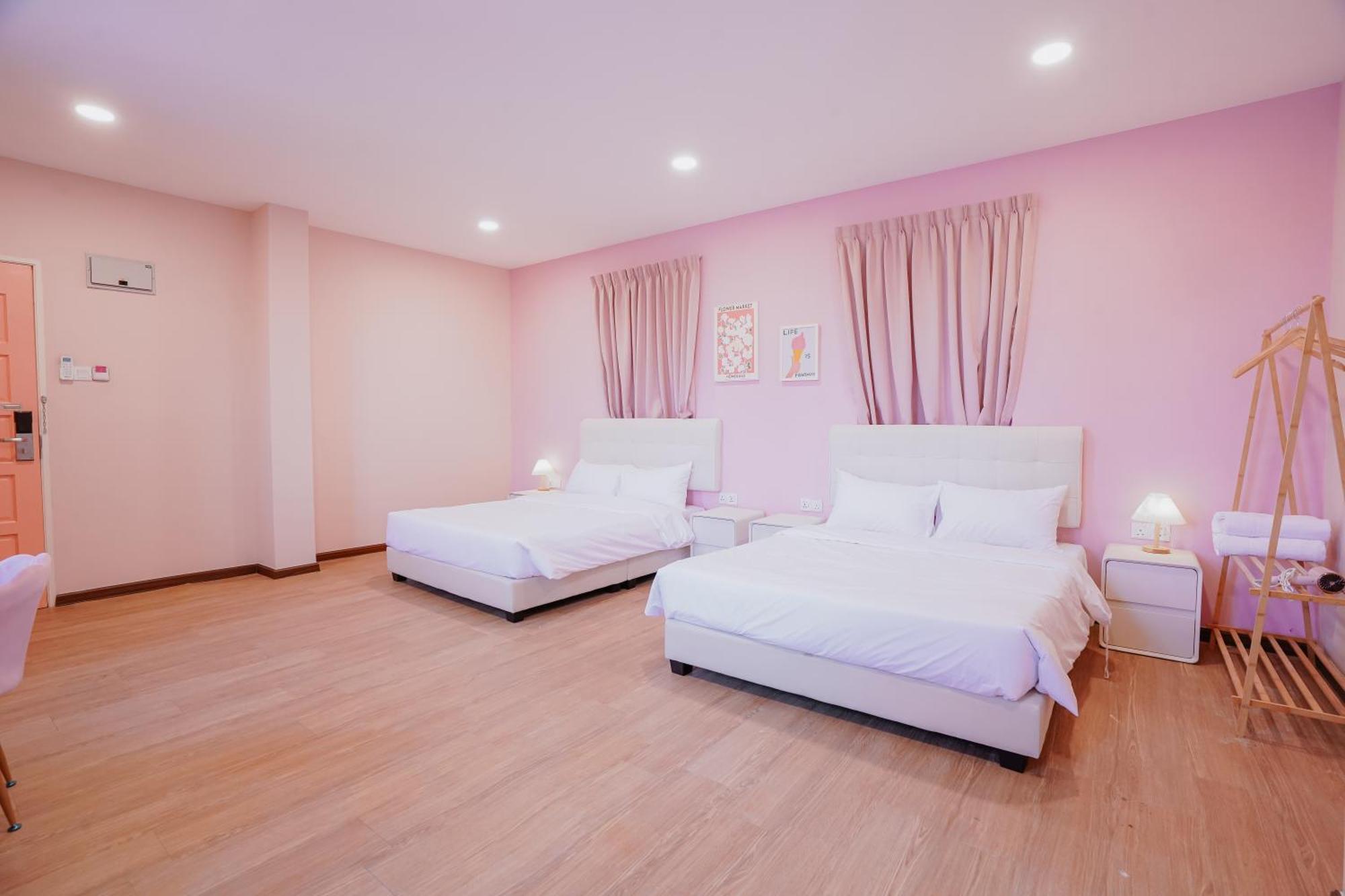 Pink Cabana Hotel George Town Extérieur photo