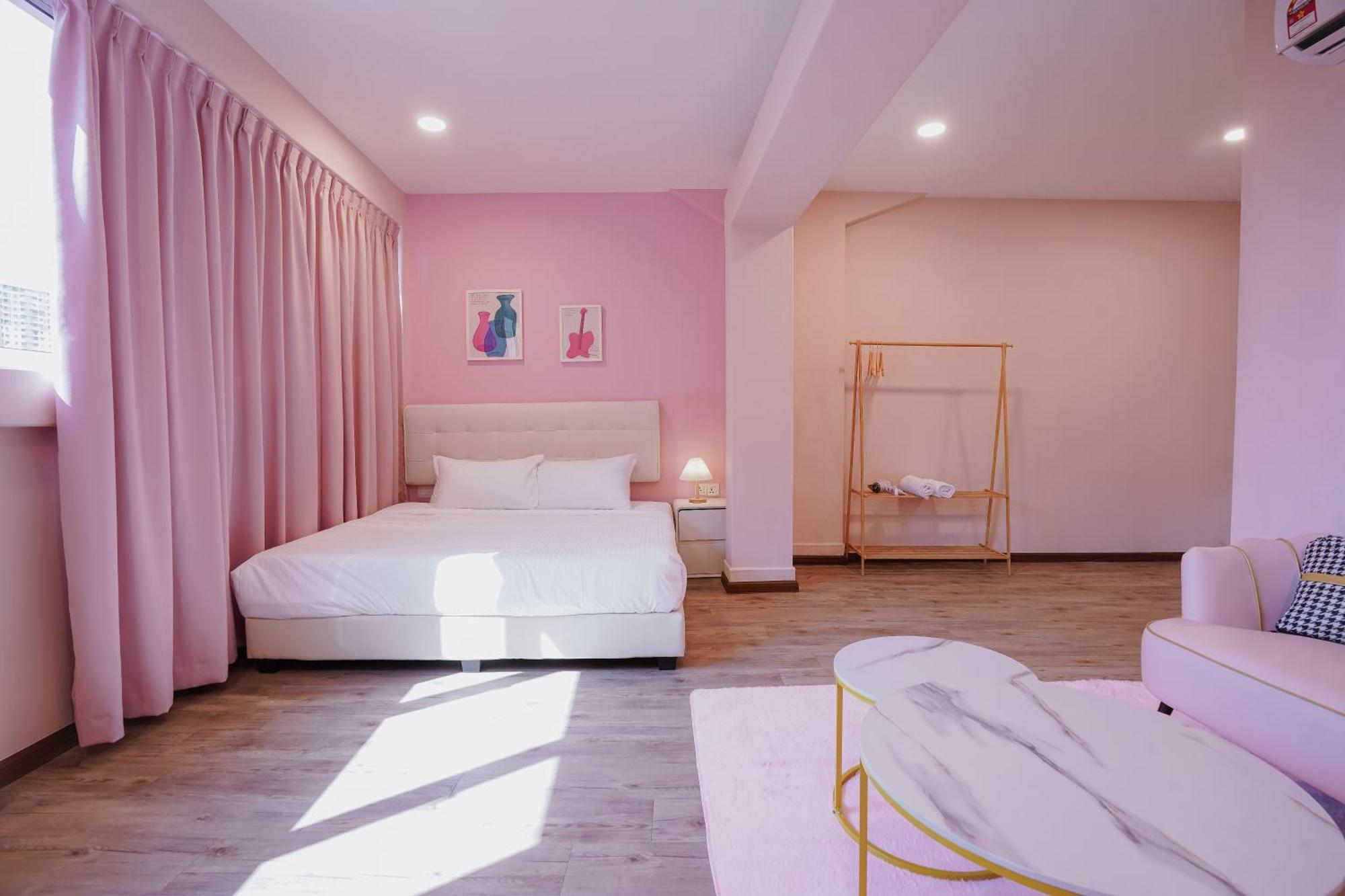 Pink Cabana Hotel George Town Extérieur photo