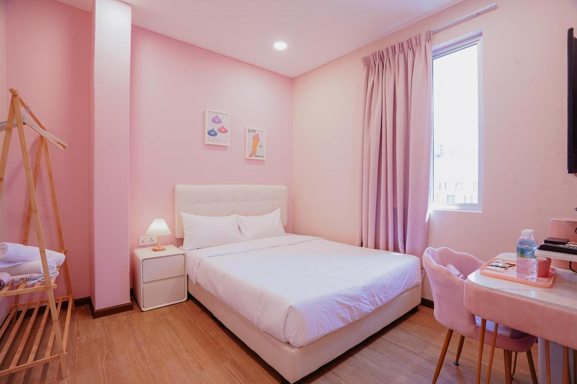 Pink Cabana Hotel George Town Extérieur photo