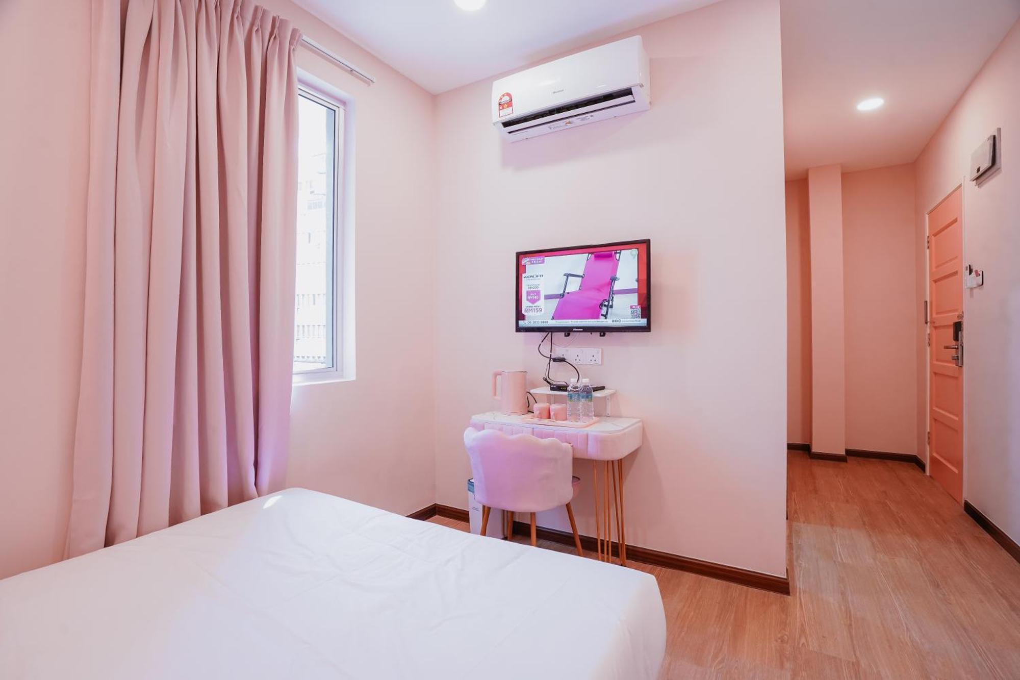 Pink Cabana Hotel George Town Extérieur photo