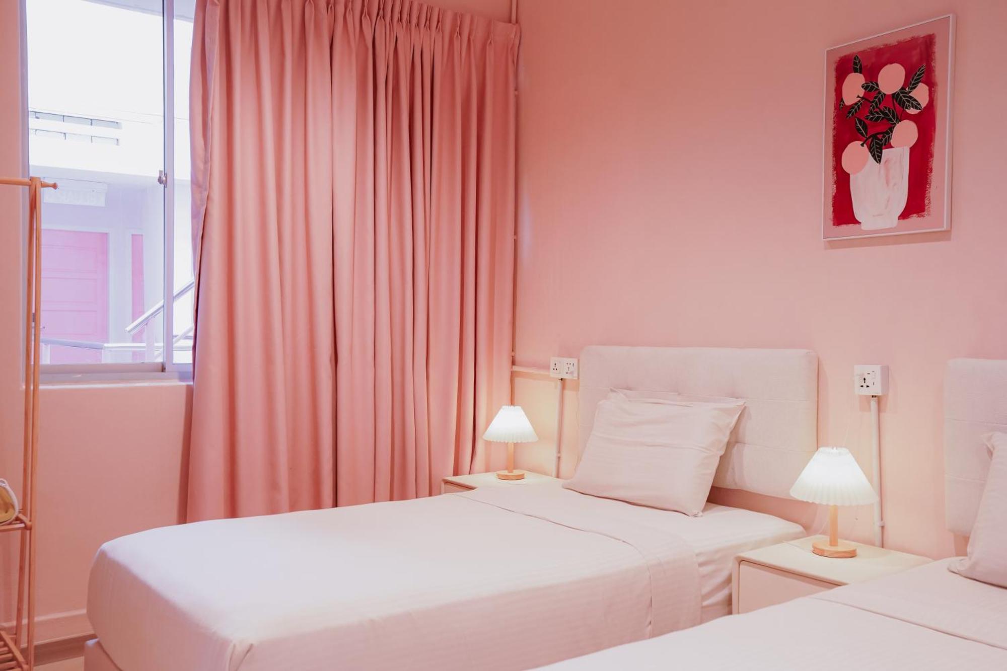 Pink Cabana Hotel George Town Extérieur photo