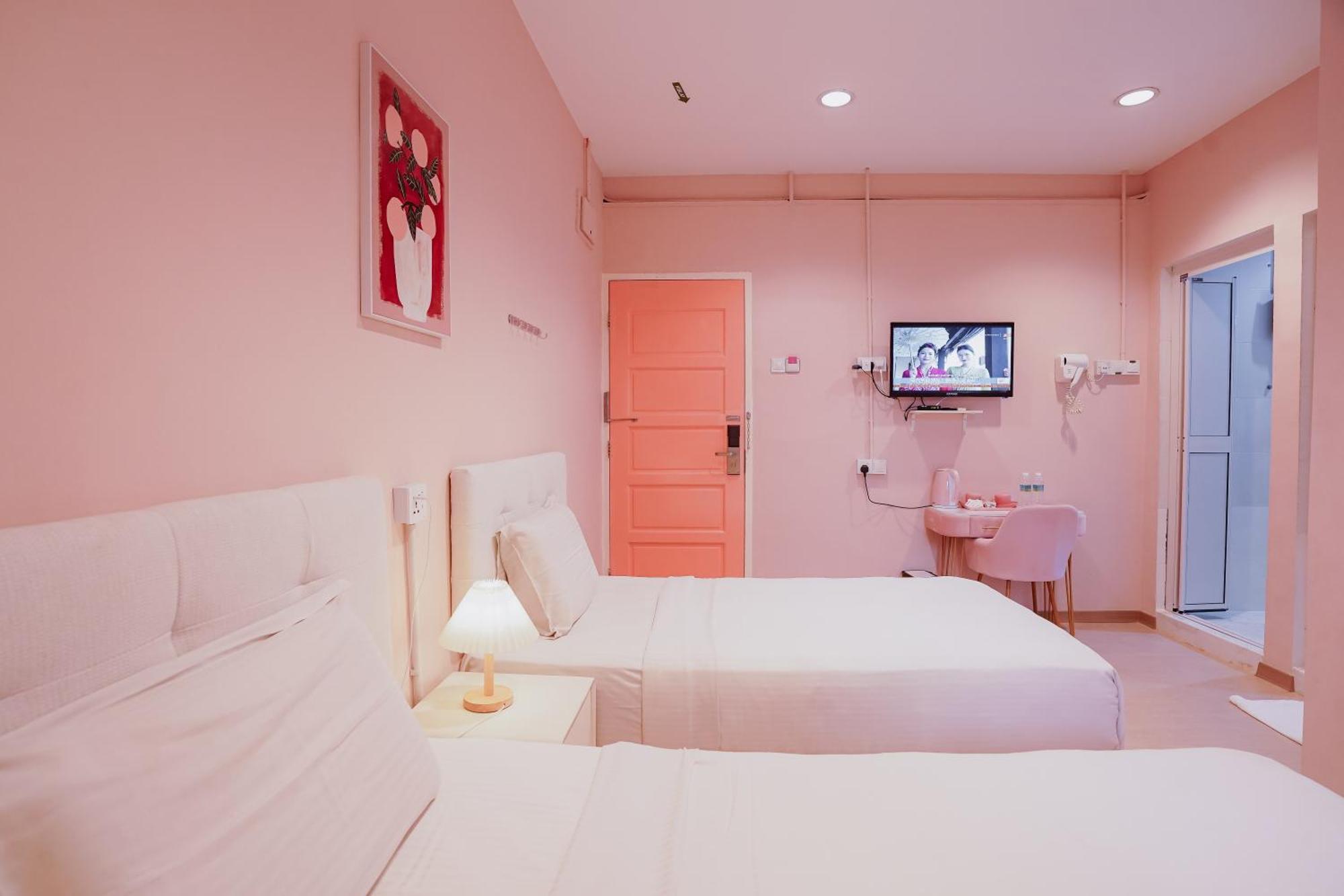Pink Cabana Hotel George Town Extérieur photo